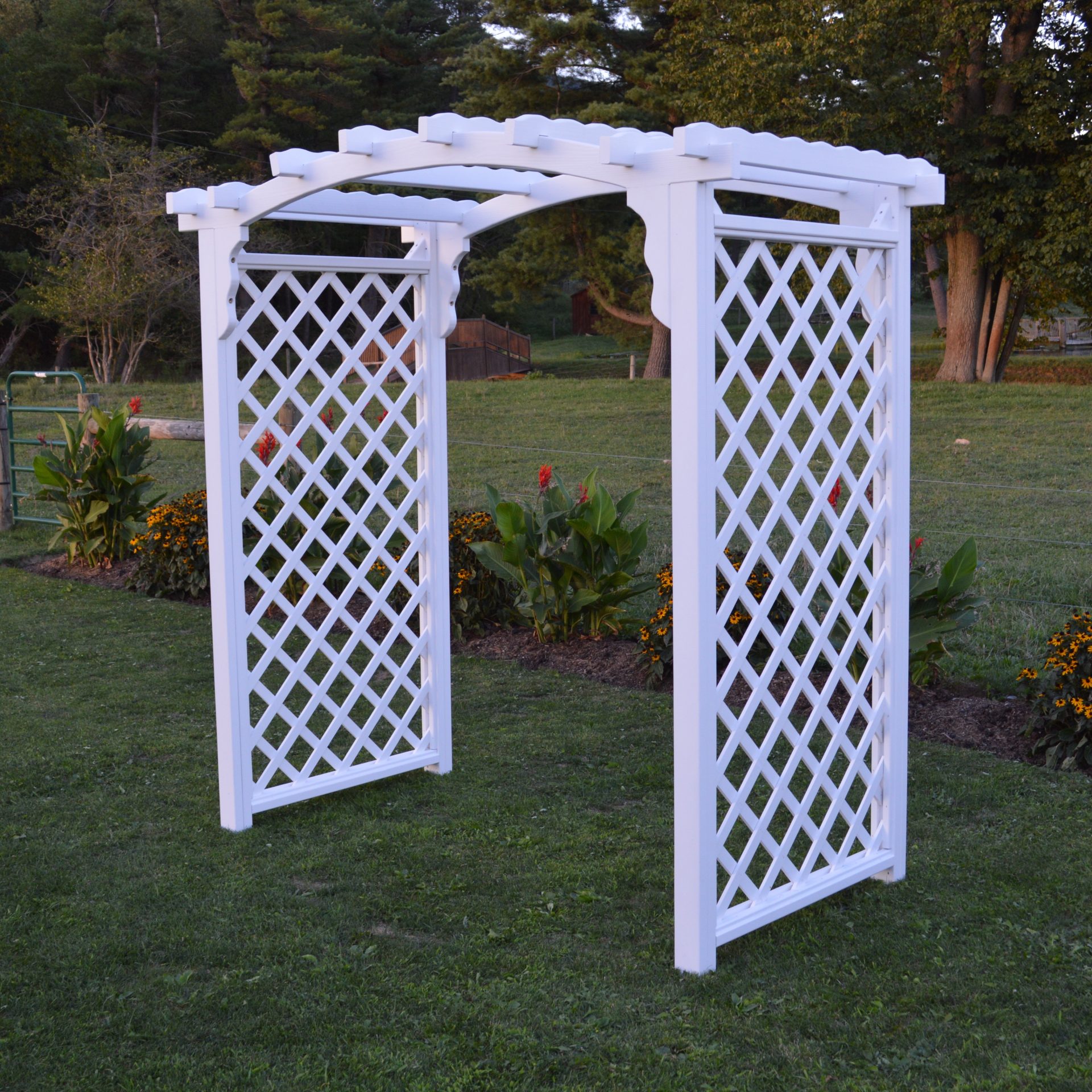 A&L Furniture Jamesport Arbor