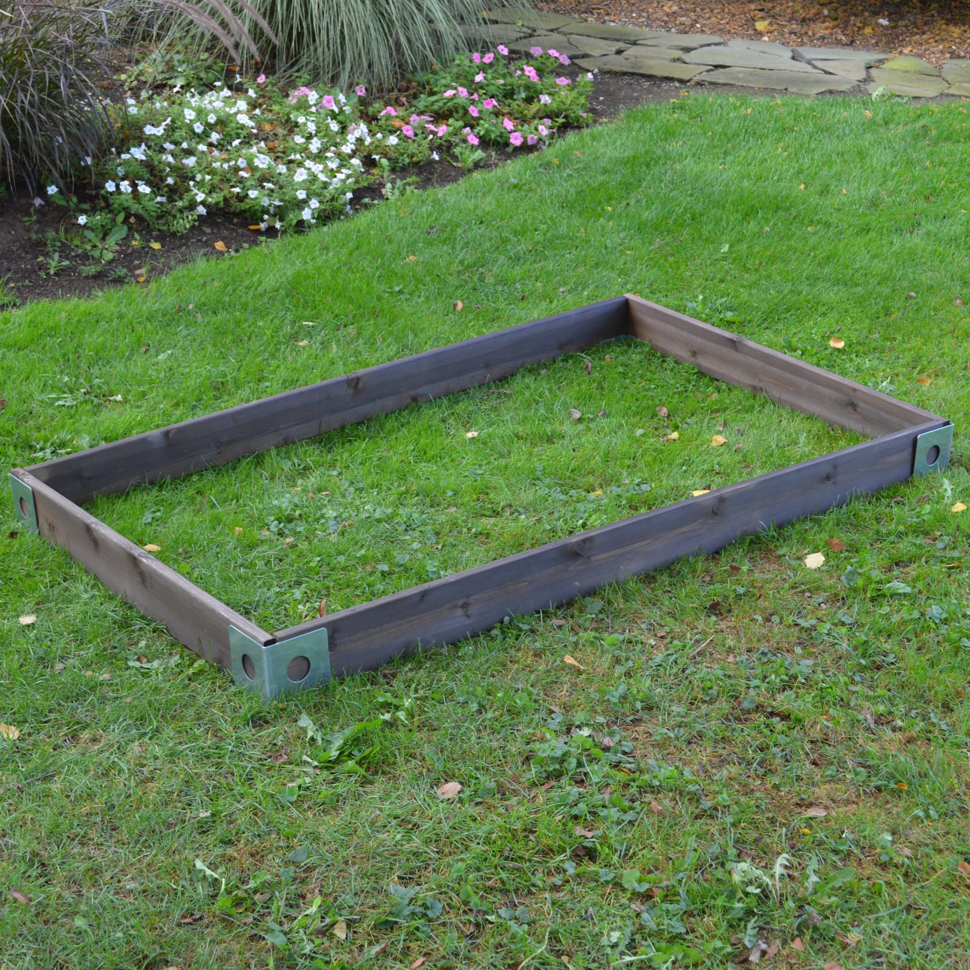 A&L Furniture Cedar Raised Garden Bed with Decorative Corners