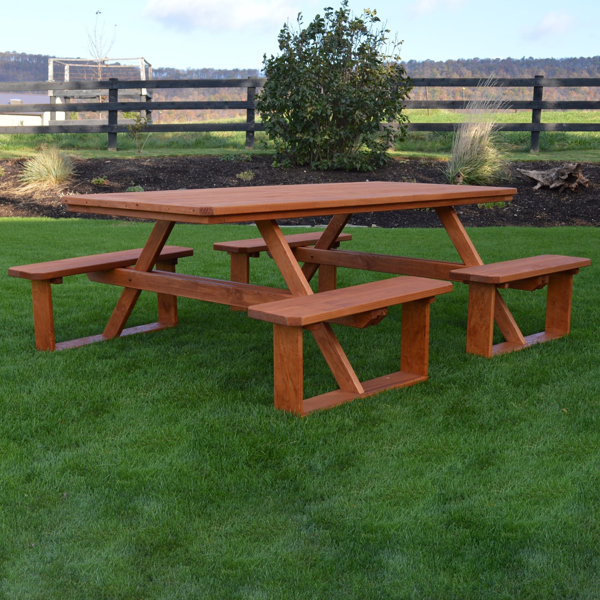 Outdoor Redwood Picnic Tables - from Best Redwood - Home Delivery 