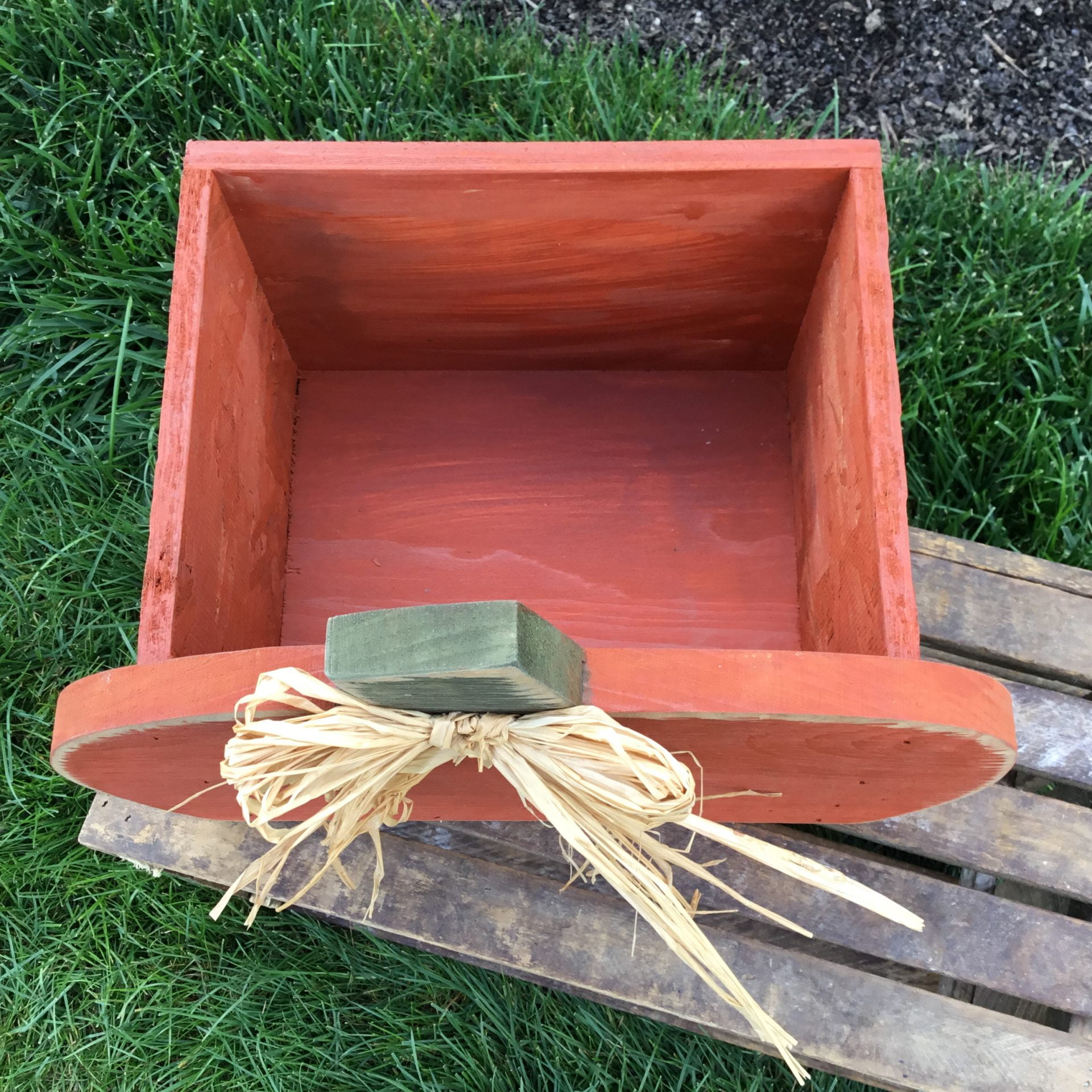 Primitive Wooden Pumpkin Shaped Planter Box for Mums