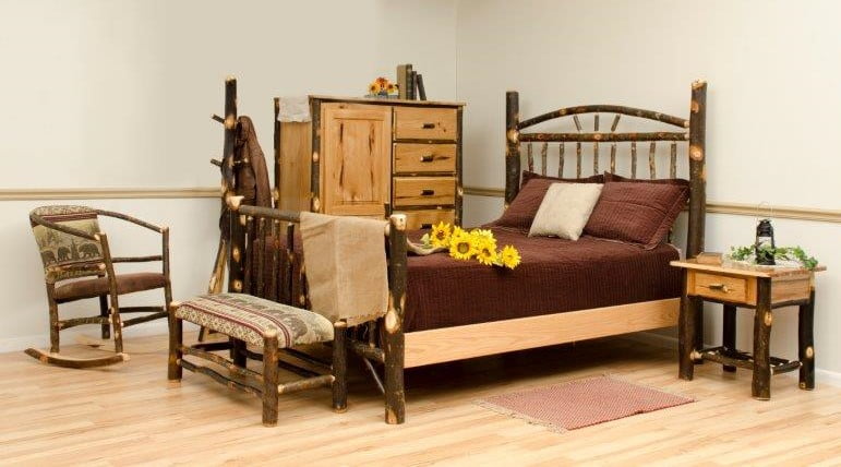 Rustic Hickory Log Bed - Wagon Wheel - Twin / Full / Queen / King