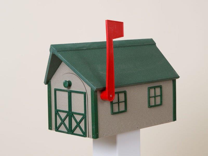 Outdoor Poly Lumber Mailbox in Clay with Green Trim