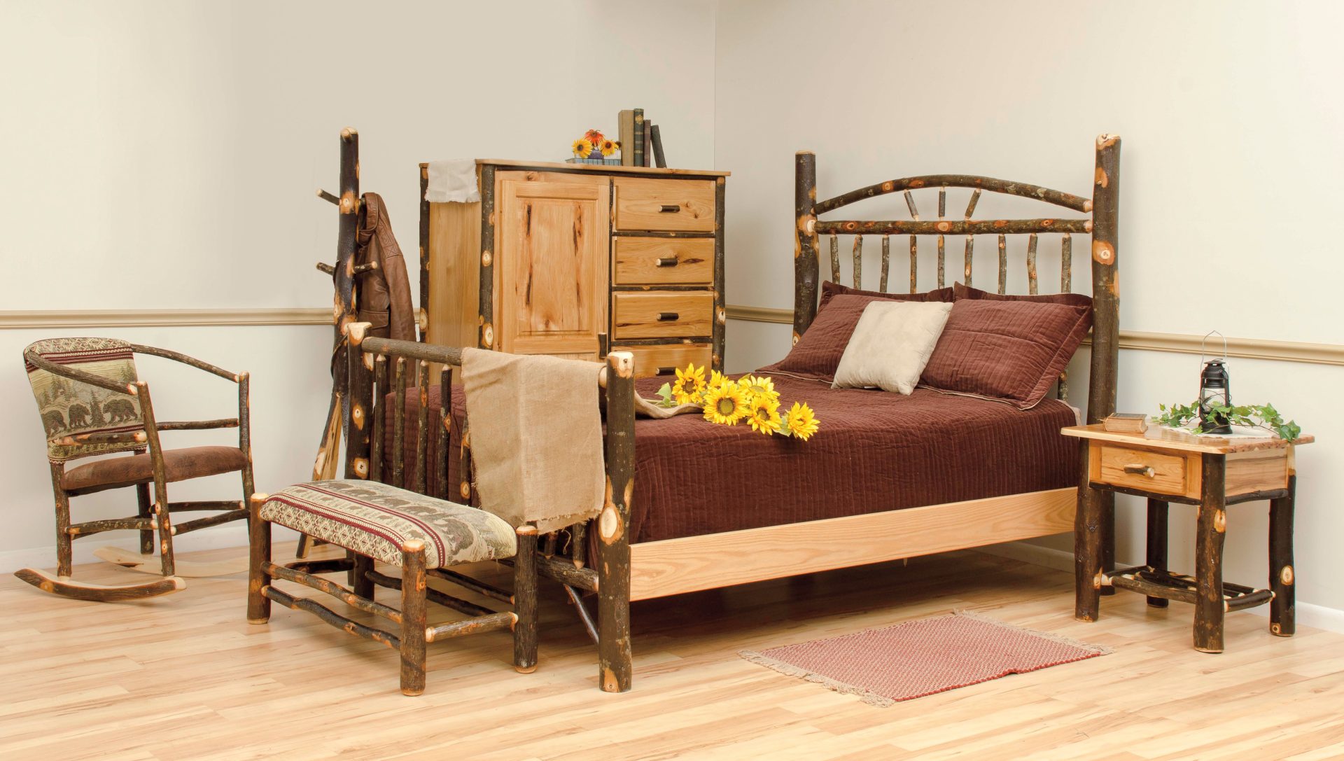 Rustic Hickory Wagon Wheel Bedroom Set – King or Queen Size Available