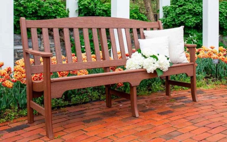 Outdoor 6 Foot Garden Bench in Poly Lumber – Avonlea Collection