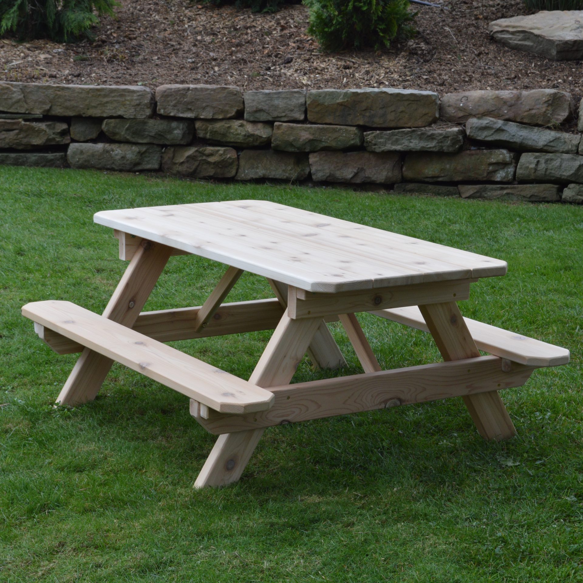 Cedar Kid’s Picnic Table